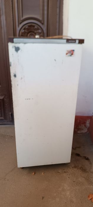 Продается холодильник хорошо состояние отличное работает