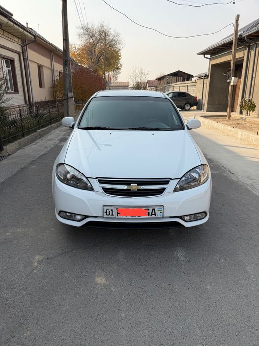 Lasetti 1.8 2010 yil