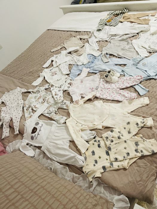 Lot hainute 0-3 luni 16 seturi