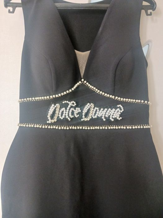 Официална черна рокля