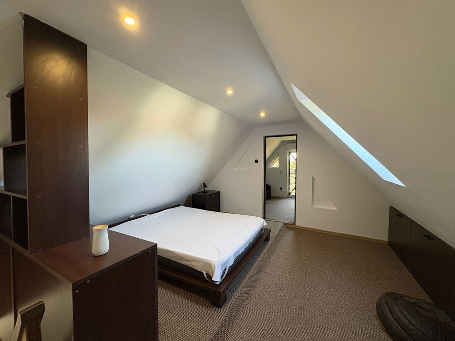 Casă de vânzare și teren, aproape de Brașov