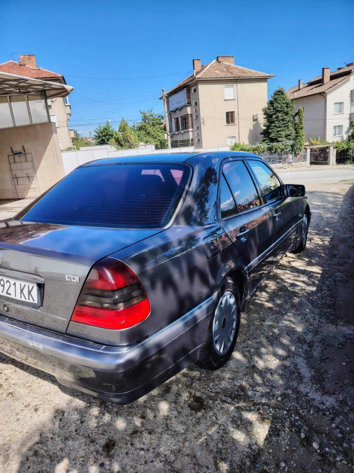 Mercedes-Benz C 220