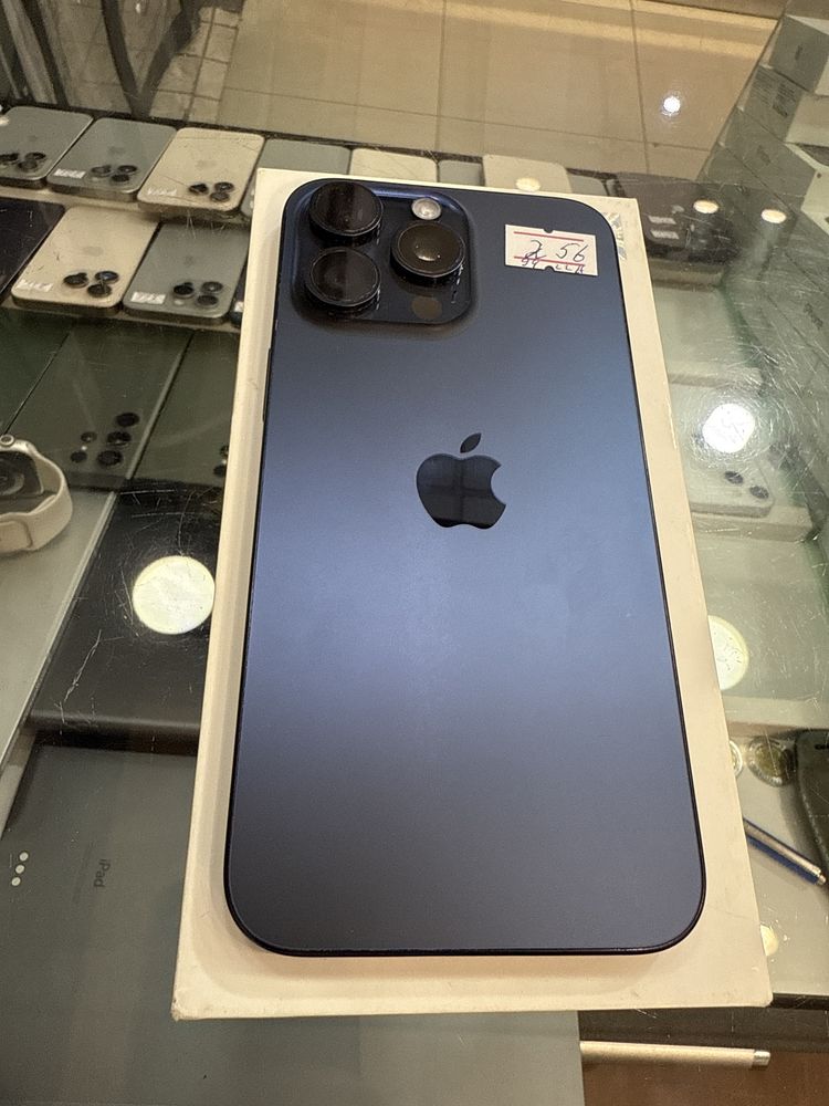 Iphone 15 pro max 256 gb blue 94% batareka LLA E sim