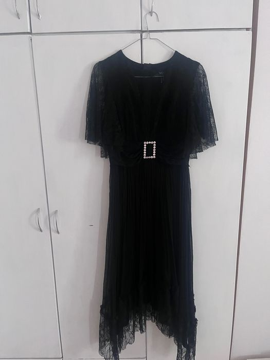 2 rochii Nissa, mătase( neagră)  vâscoză ( mov)