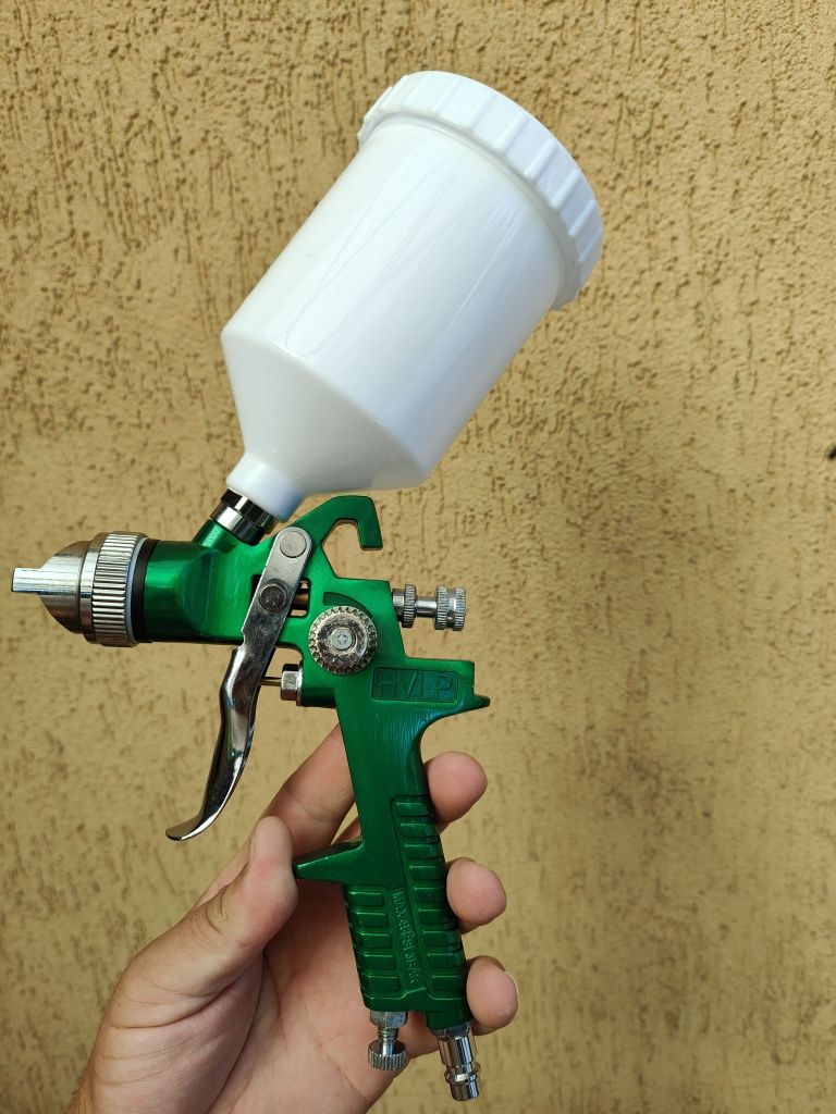 Pistol de vopsit duza 1.4
