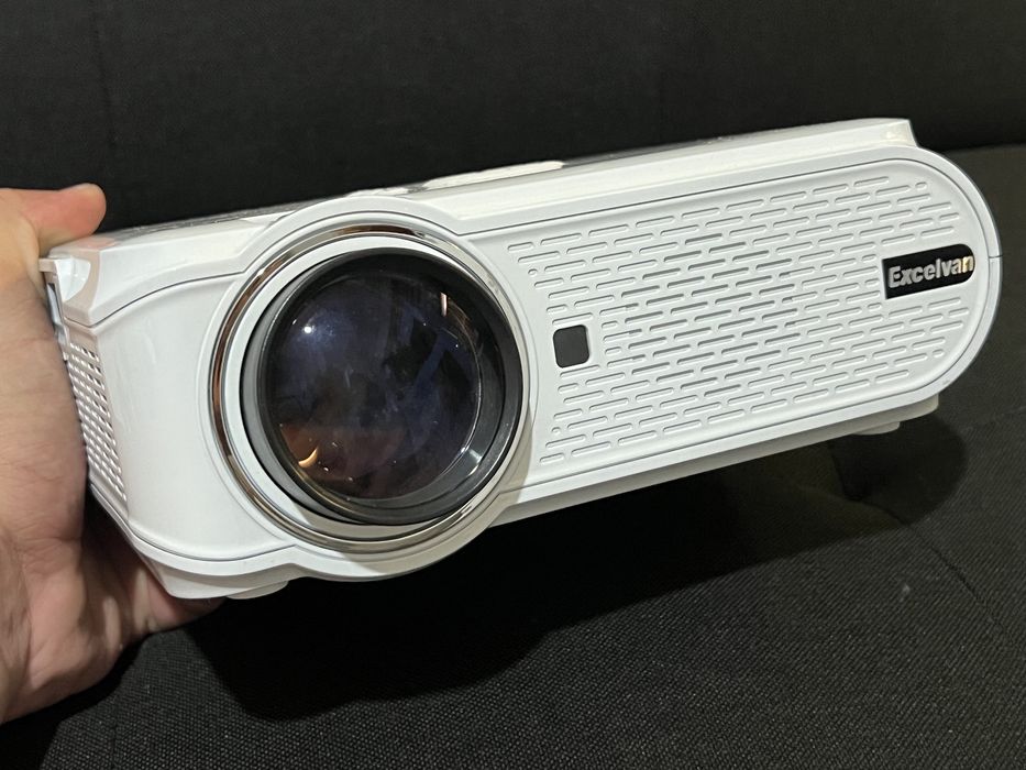 Проектор за прожектирне .