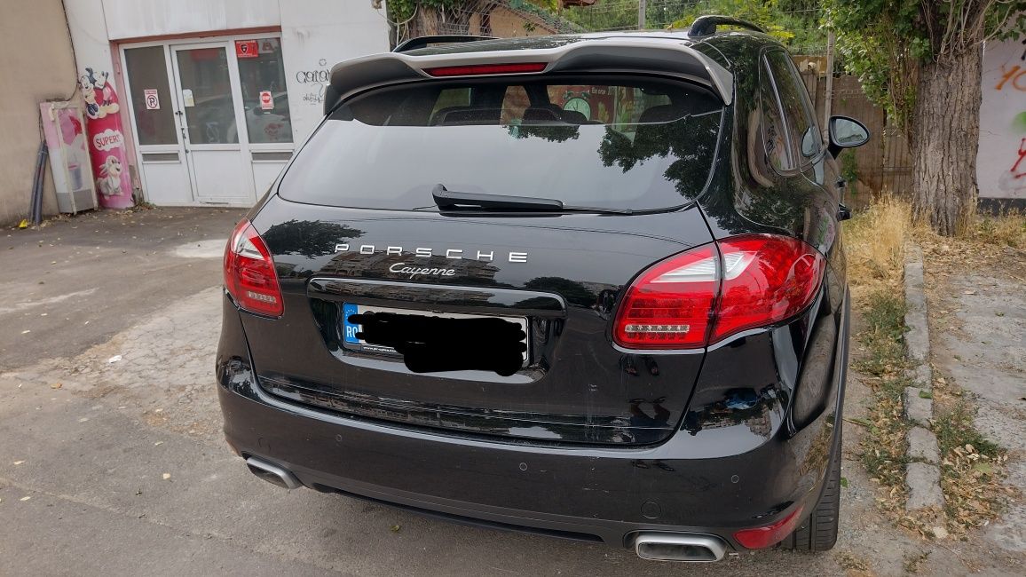 Porsche Cayenne Platinum Edition