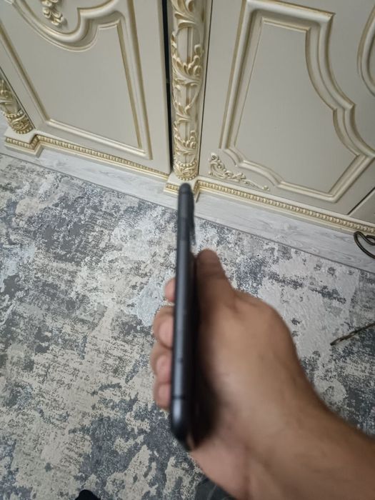 Sotiladi Iphone 11 128 gb black