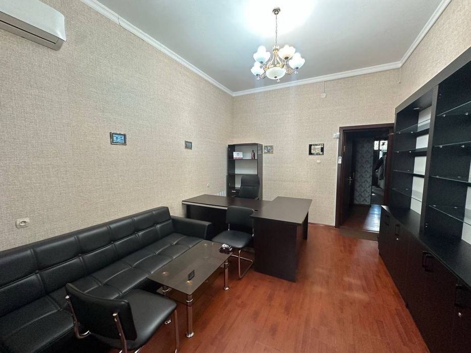 Аренда под офис 20м2 С мебелью!, Ракат махаля, 1 линия 500$!