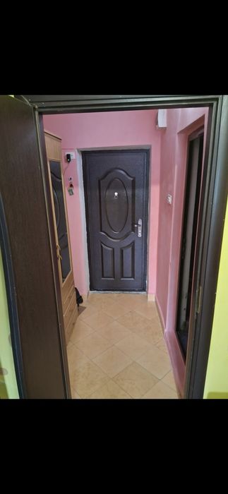 Vand garsoniere la parter