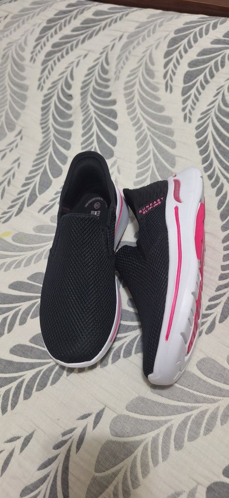 Skechers ayollar uchun 38razmer balshimer