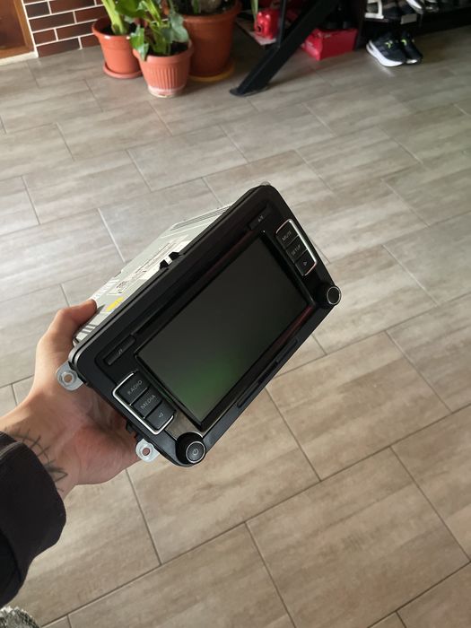 Navigatie passat , b6, b7 , passat cc etc originala, nu e zgariata