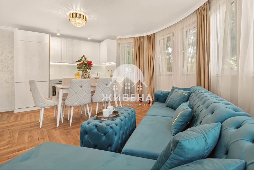 Дава се под наем Тристаен апартамент в Варна, Център - 99 кв.м за 1650 € - Снимка #3