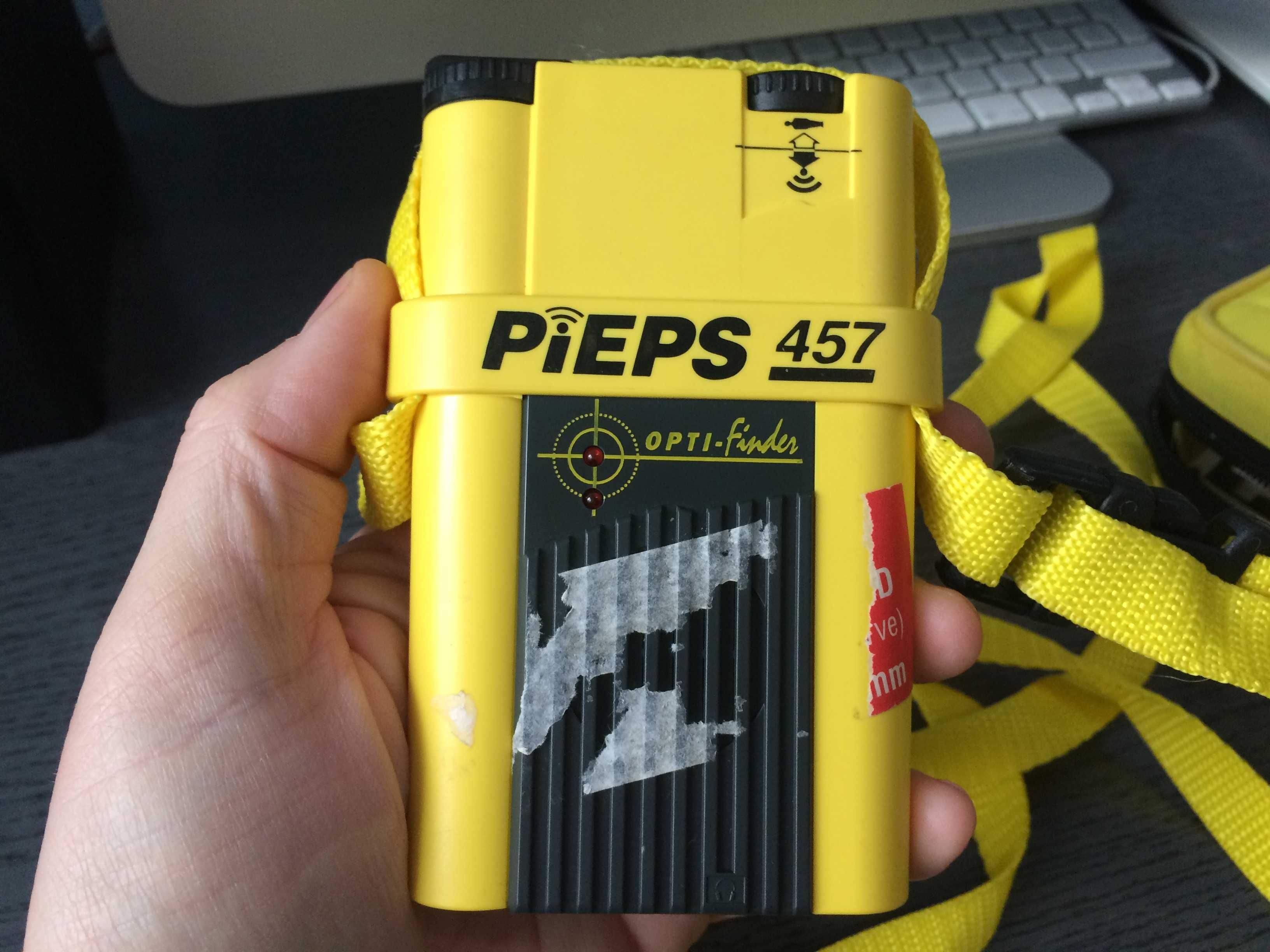 Pieps 457 defect.Echipament gasire supravietuitori avalansa.