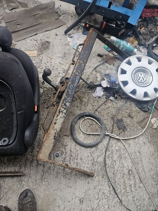 Carlig remorcare vw golf 4