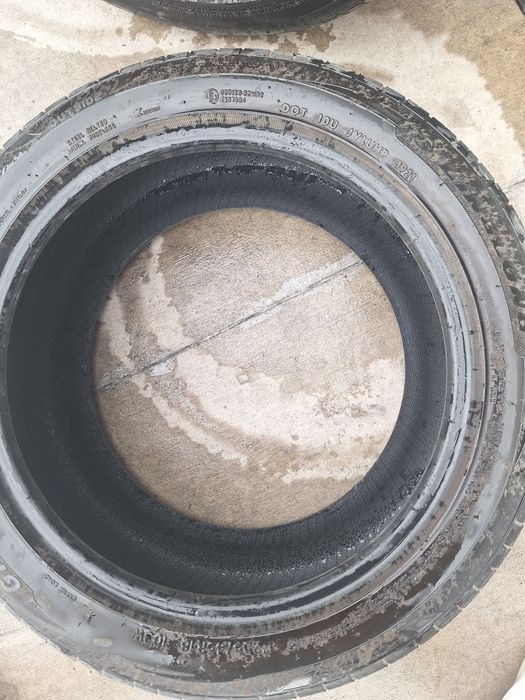 Продавам 2 броя летни гуми 255 45 18