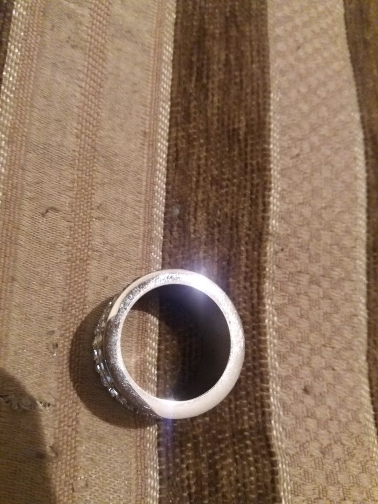 Оригинален пръстен с циркони!-70%