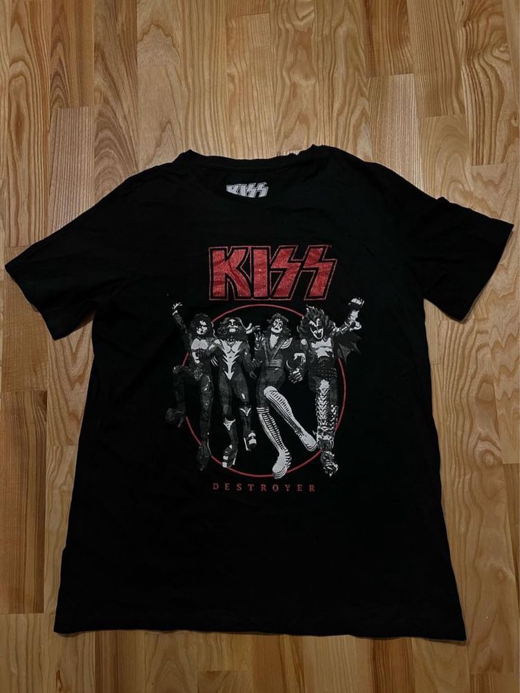 tricou negru kiss