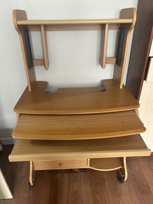 Компьтерный стол