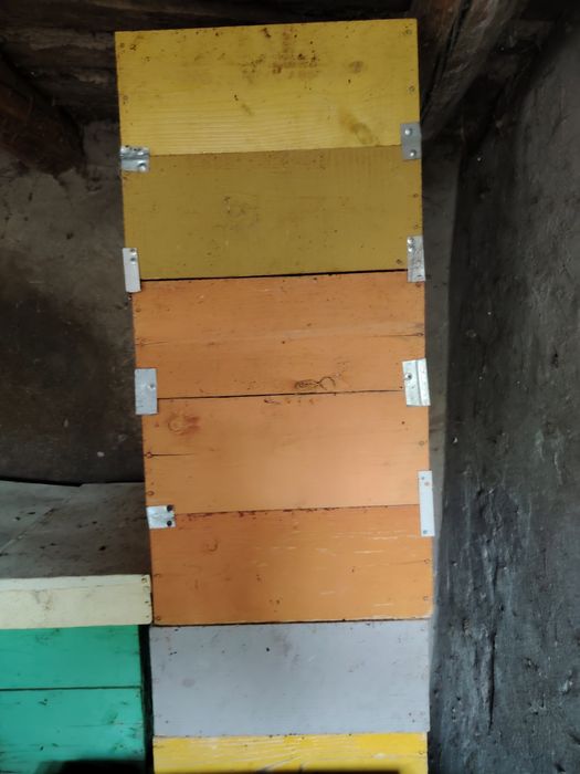 Caturi second hand 1/1  și 1 /2 în stare bună.