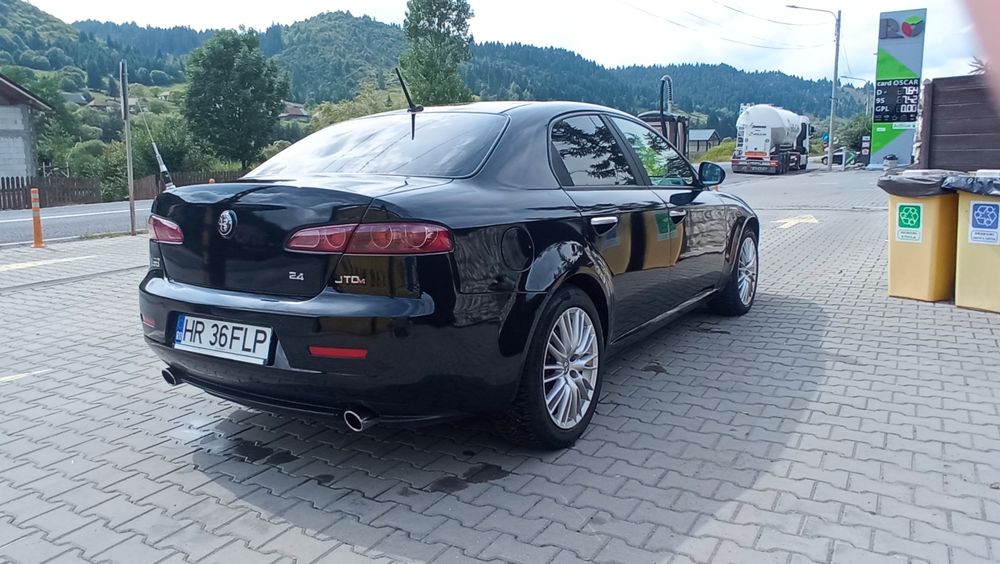 Vând URGENT!!! Alfa Romeo 159 2.4 itdm