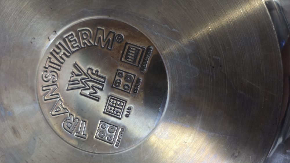 WMF  Тиган с две дръжки и капак