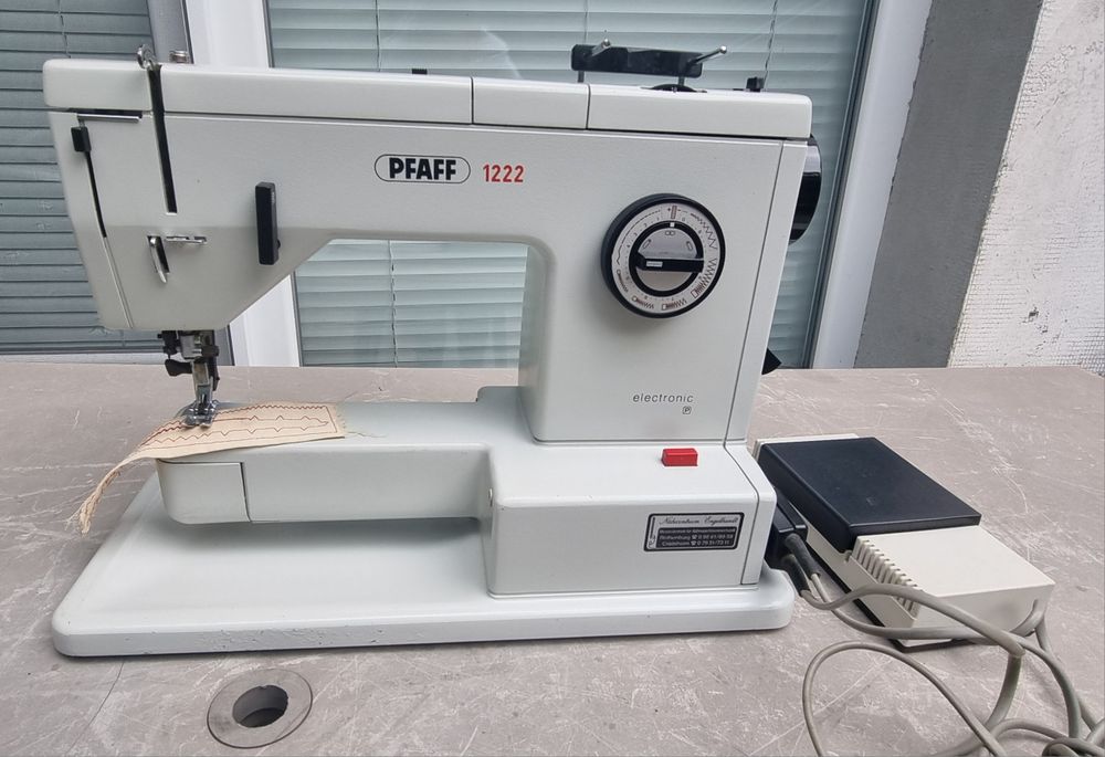Шевна машина Pfaff 1222