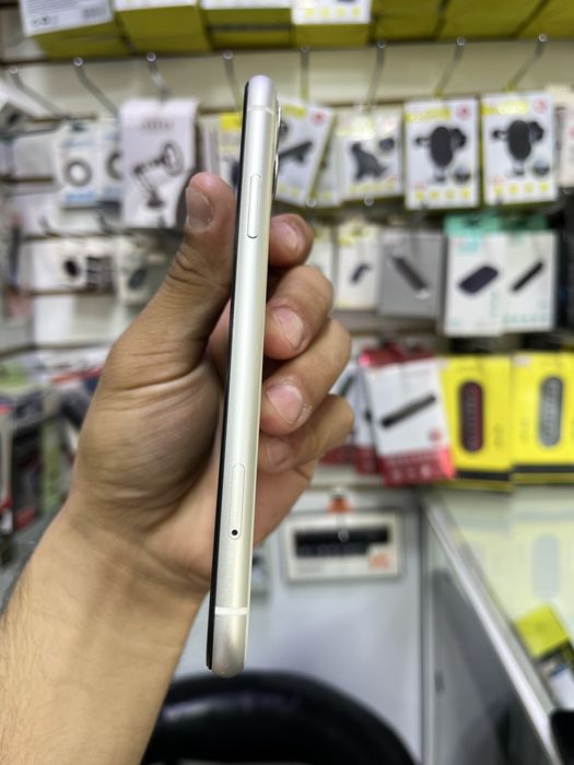 Iphone 11 128 gb arzoon