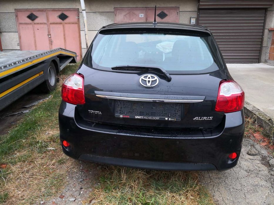 Toyota Auris тойота Аурис 1.33 VVT-i .99кс!!! На Части!!!