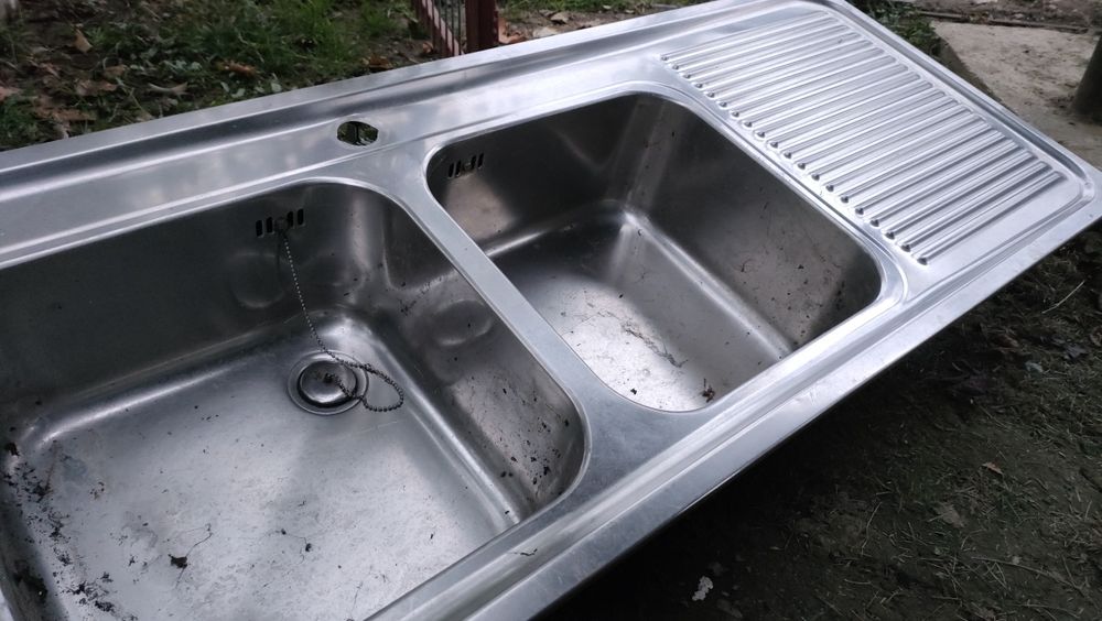 Chiuveta dublă Inox Italia, stare f bună, nefolosită