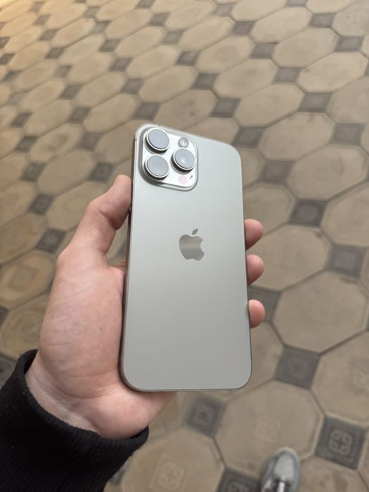 Продам iPhone 16 Pro Max