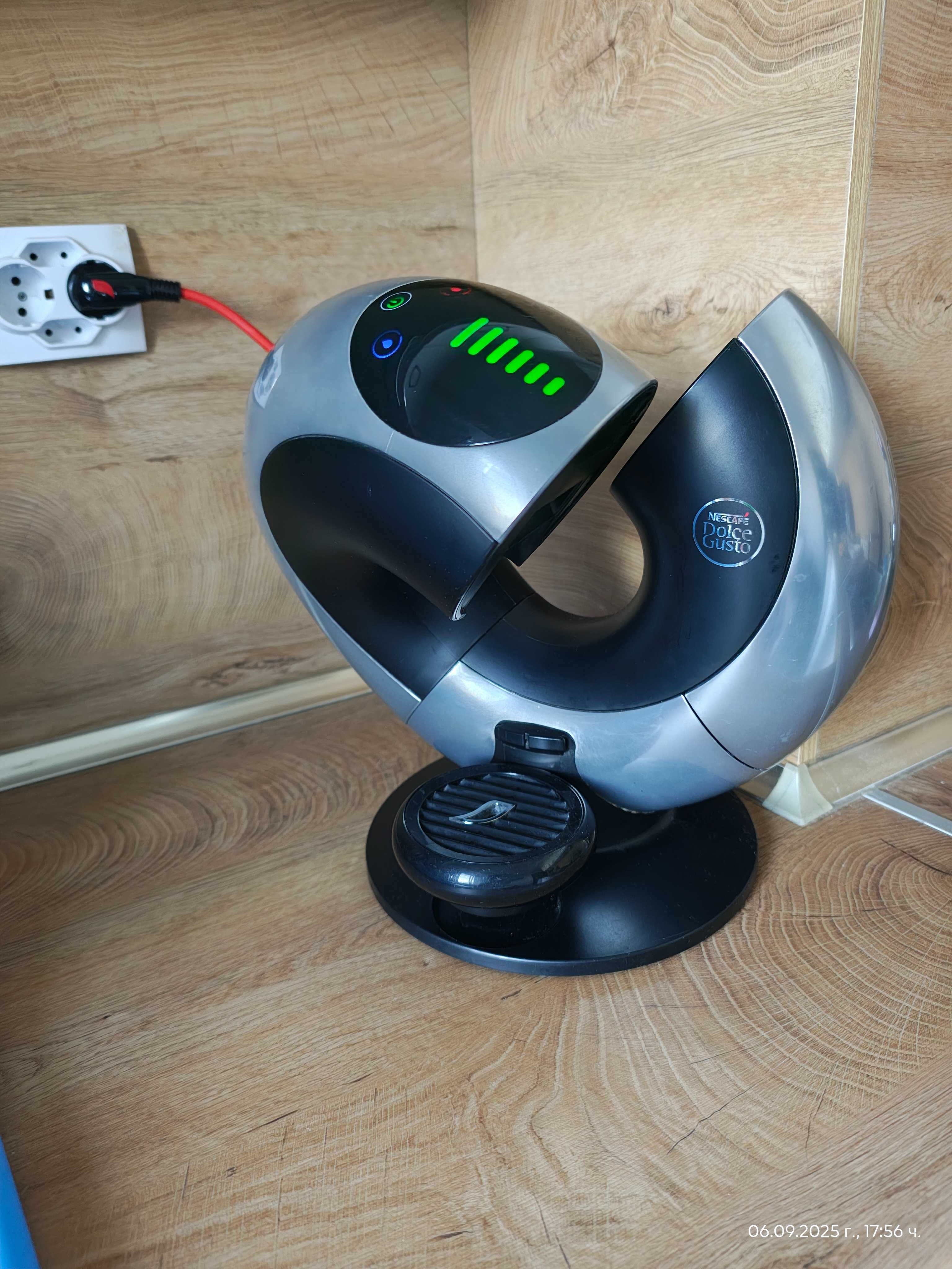 кафемашина De'Longhi Nescafé Dolce Gusto Eclipse, модел EDG 737.B