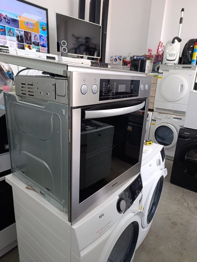 Фурна и плот за вграждане MIELE -пара