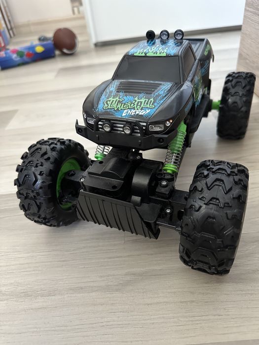 Монстър голям размер