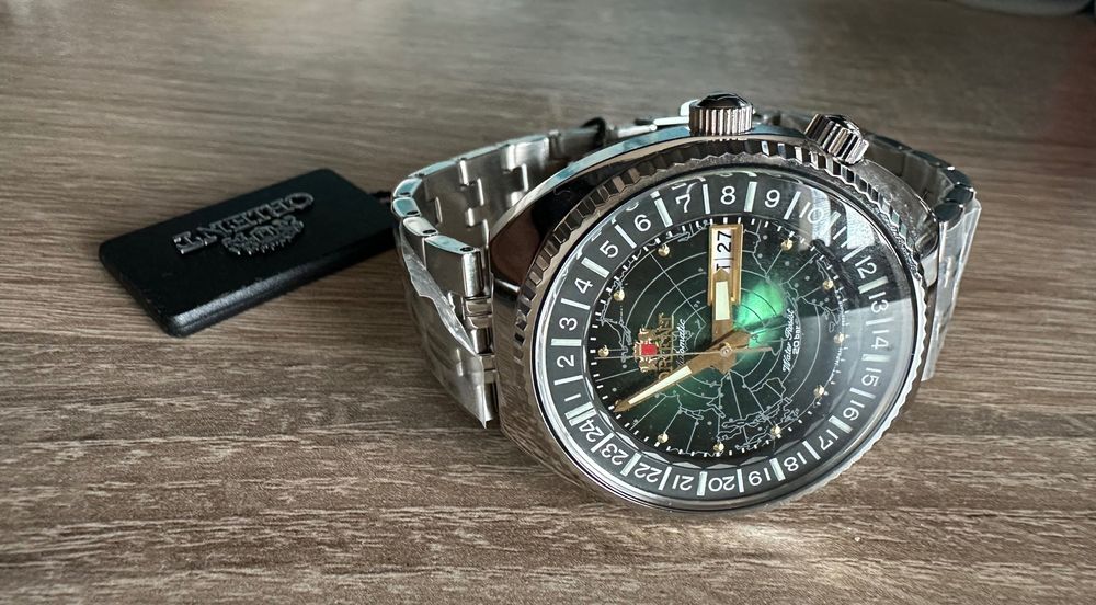 *Нов* часовник ORIENT WORLD MAP RA-AA0E02E