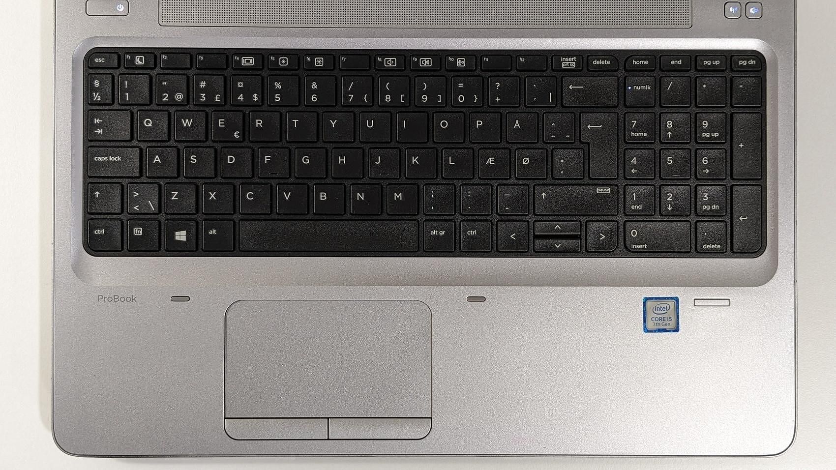 HP ProBook 650 G3 15.6" 1366x768 i5-7200U 8GB 256GB SSD 3+ часа батери