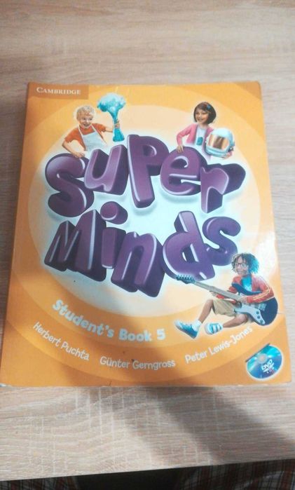 Учебник и учебна тетрадка по английски език ,,Super Minds'' 5