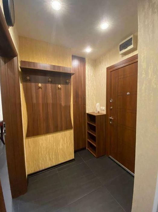 Дава се под наем Двустаен апартамент в София, Студентски град - 65 кв.м за 749 € - Снимка #2