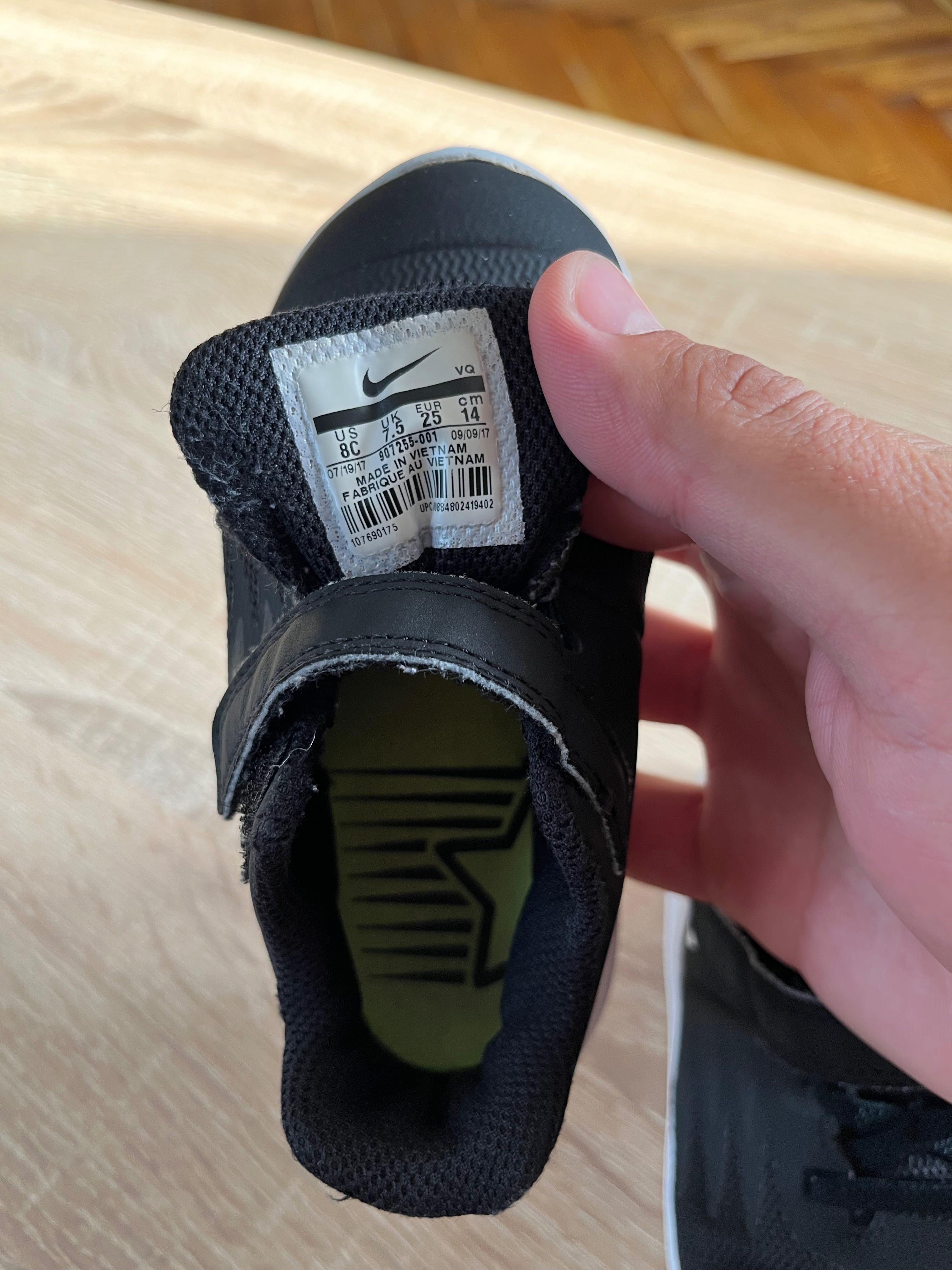 Детски маратонки Nike, 25 номер