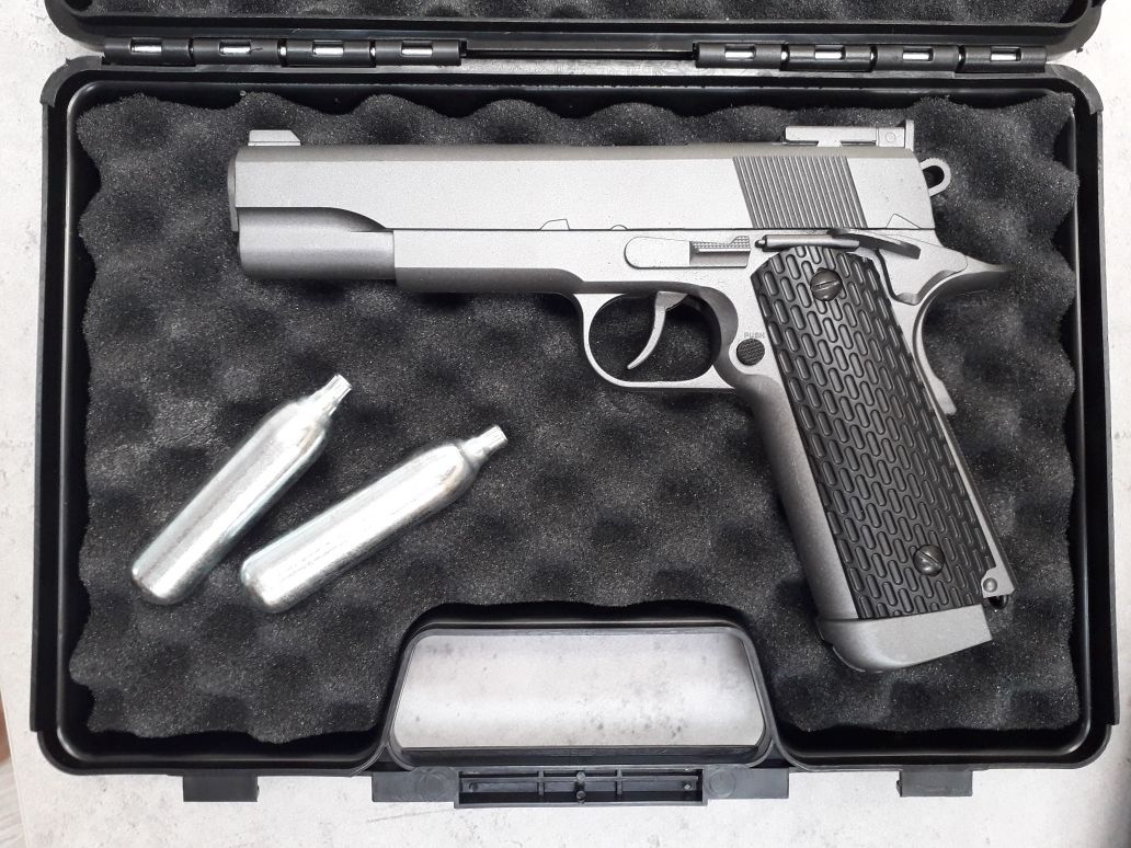 REDUCERE Colt 1911 full metal 4.5j Upgradat pistol airsoft +CO2 +Bile