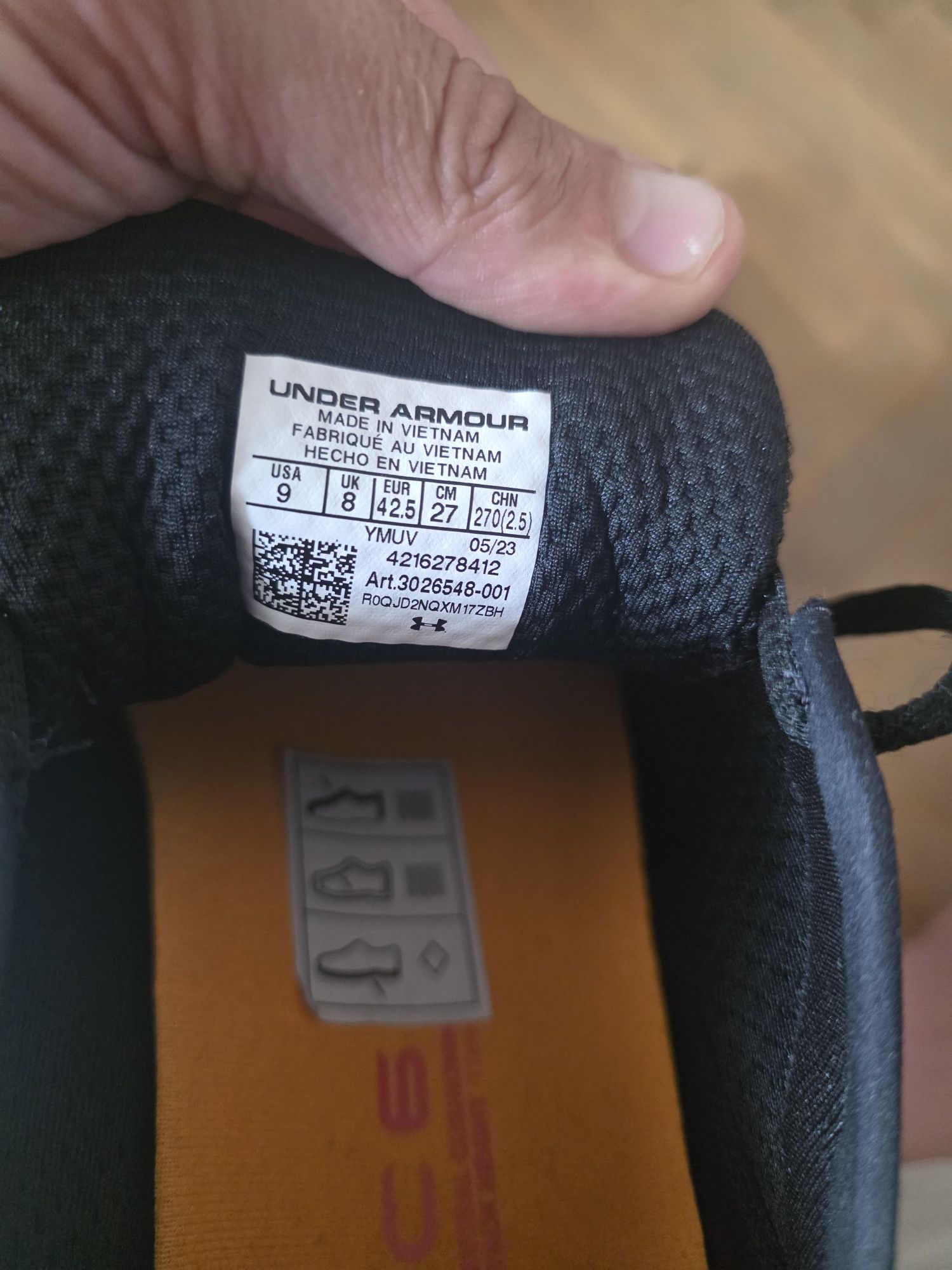 Маратонки Under Armour-42,5