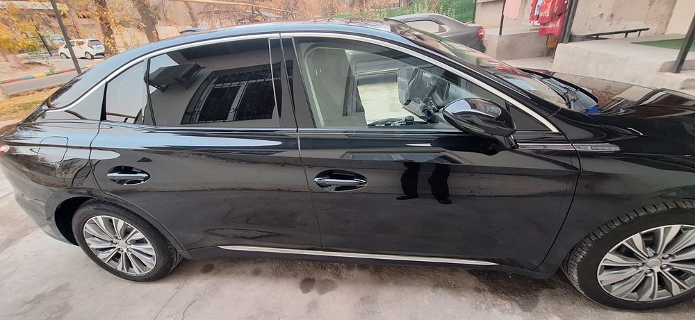 Продам Hongqhi eqm~5 500 км