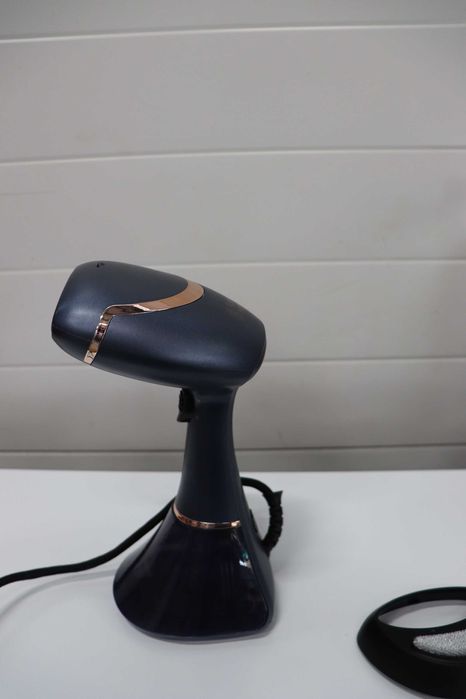 Ютия Russell Hobbs Steam Genie Aroma 1800W, 32г/мин, 1 приставка