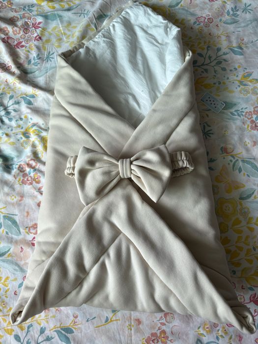 Конверт для выписки. Подойдет и мальчику и девочке