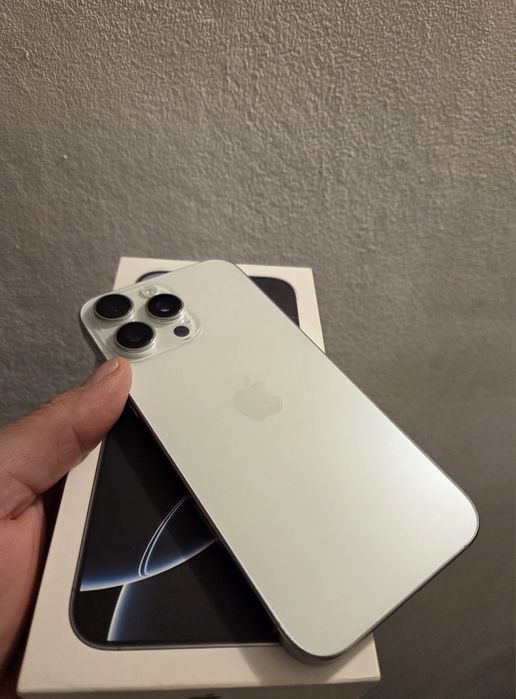 Vand iphone 16 Pro Max 256Gb ca nou la cutie