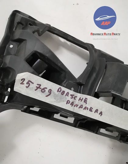 Порше Панамера / Porsche Panamera Оригинална дясна опорна решетка на п