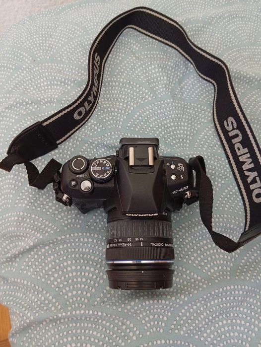 Aparat de fotografiat Olympus e420