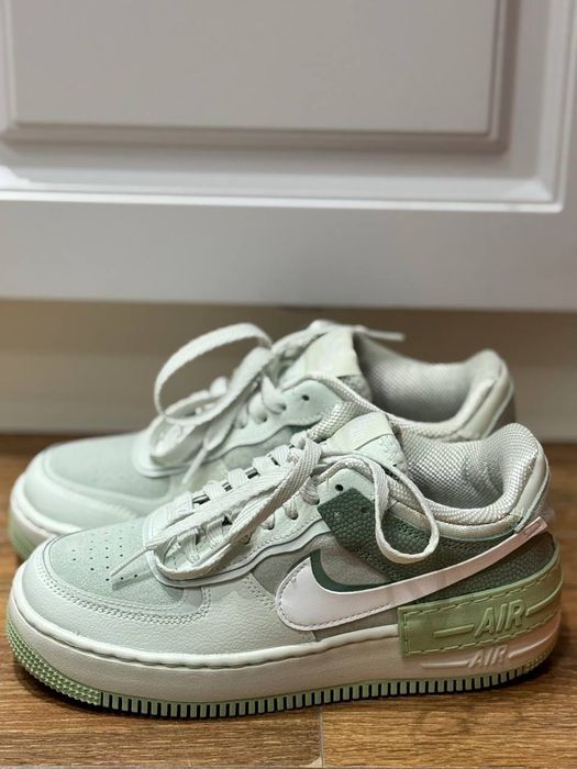 Новые кроссовки nike