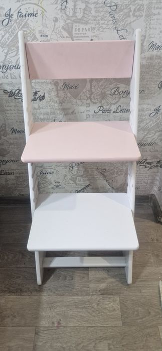 Продам растущий стул для девочки