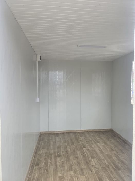 Vand containere pentru cabine de paza sau locuinta muncitori